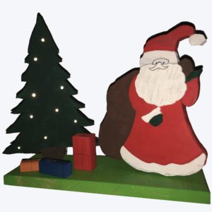 3D Weihnachtsmann aus Kiefer mit LED-Baum